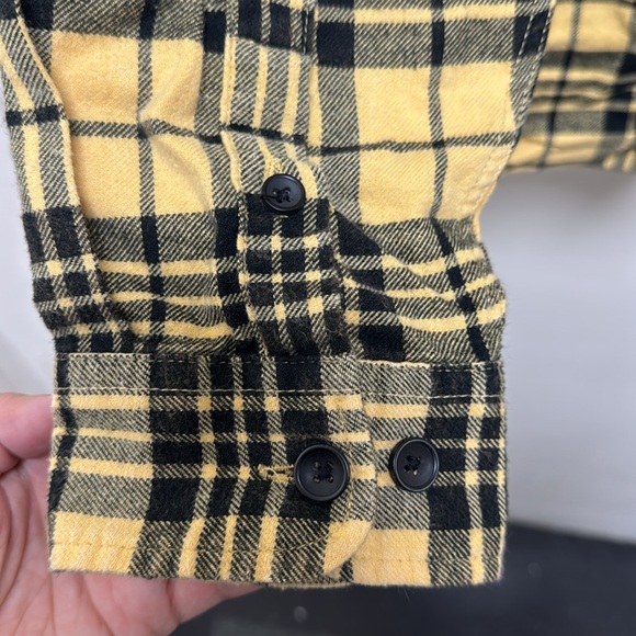 Button down shirt - Picture 4 of 4